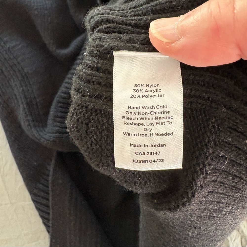 Talbots Drop Shoulder Turtleneck Sweater. Black. Size Medium. - Picture 9 of 13